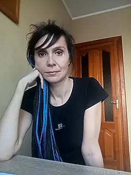 Francenia lolis online show from October 20, 2025, 7:42 am