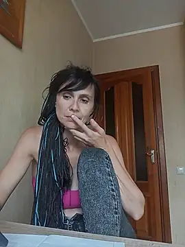 Francenia lolis online show from July 20, 2026, 10:50 am