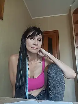 Francenia lolis online show from July 28, 2026, 11:07 am