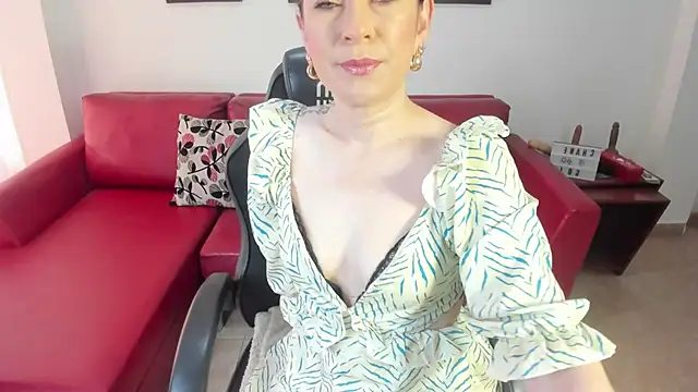 Snapshot of CHANNEL_GOLD chatting on December 9, 2024, 1:45 pm CHANNEL GOLD online show from December 9, 2024, 1:45 pm