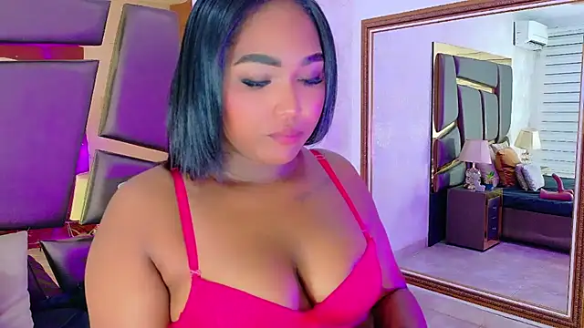 AlejandraLeroy online show from September 28, 2025, 4:41 am