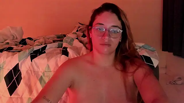atenas 05  online show from May 14, 2026, 9:28 am