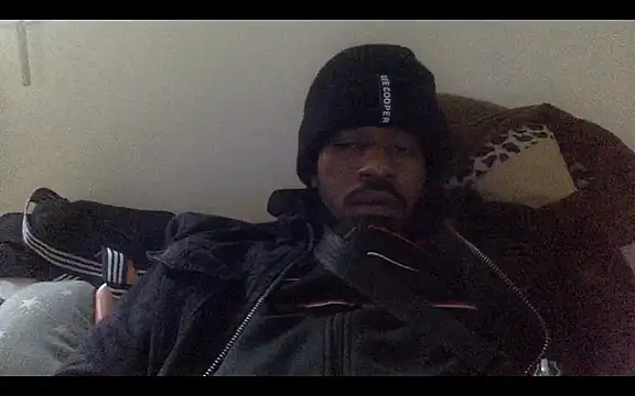 Snapshot of POPAYE972 chatting on December 3, 2025, 2:16 pm POPAYE972 online show from December 3, 2025, 2:16 pm