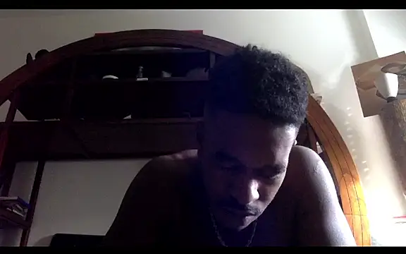 Snapshot of POPAYE972 chatting on November 12, 2025, 2:10 pm POPAYE972 online show from November 12, 2025, 2:10 pm