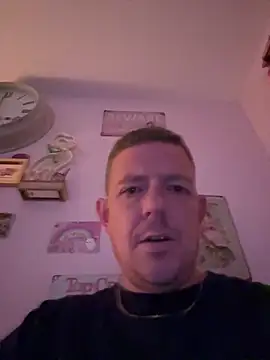 Snapshot of mrwright878787 chatting on February 13, 2026, 5:02 pm mrwright878787 online show from February 13, 2026, 5:02 pm