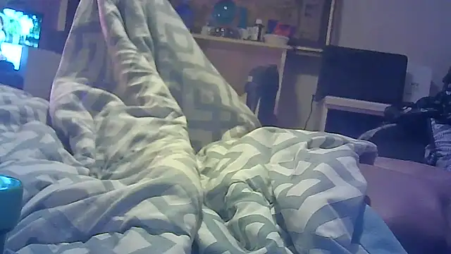 DI4MOND FIR3 online show from December 4, 2025, 8:24 am