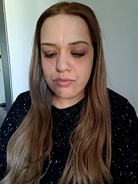 Snapshot of cansuozell chatting on October 13, 2025, 12:40 pm cansuozell online show from October 13, 2025, 12:40 pm