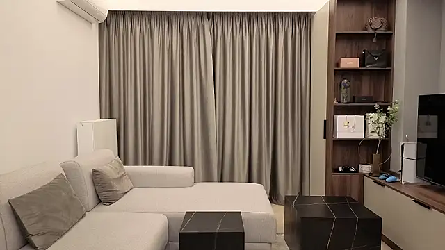 IrisNoire online show from February 26, 2026, 8:20 pm