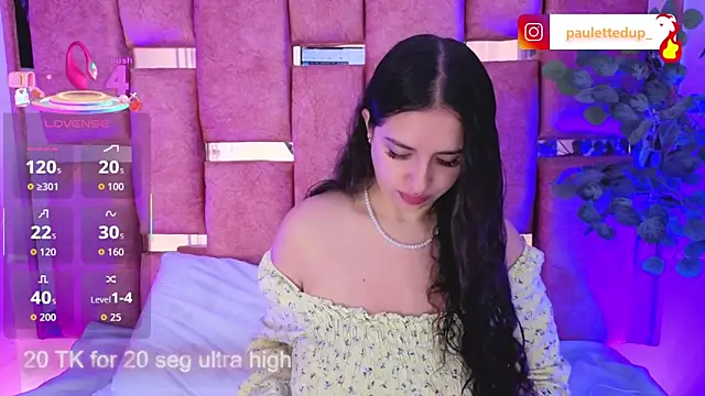 Snapshot of paulette_dupont chatting on November 27, 2025, 4:24 am paulette dupont online show from November 27, 2025, 4:24 am