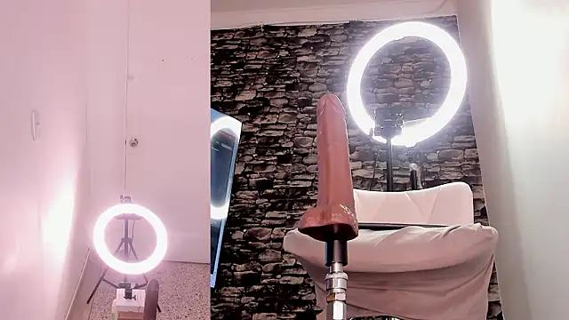 zoe backer online show from February 28, 2026, 11:32 am