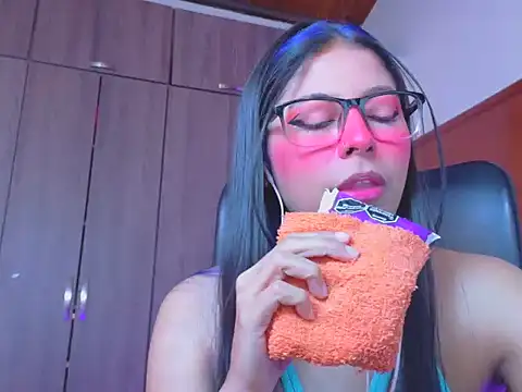 Snapshot of _ALLYSON18_ chatting on July 28, 2026, 3:21 pm ALLYSON18 online show from July 28, 2026, 3:21 pm