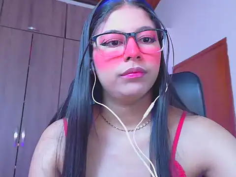 Snapshot of _ALLYSON18_ chatting on July 30, 2026, 12:04 pm ALLYSON18 online show from July 30, 2026, 12:04 pm