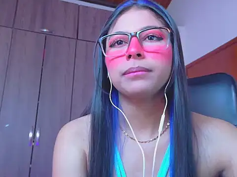 Snapshot of _ALLYSON18_ chatting on July 28, 2026, 2:13 pm ALLYSON18 online show from July 28, 2026, 2:13 pm