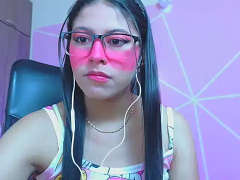  ALLYSON18  online show from April 28, 2026, 11:58 am