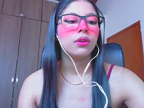 Snapshot of _ALLYSON18_ chatting on July 21, 2026, 12:06 pm ALLYSON18 online show from July 21, 2026, 12:06 pm