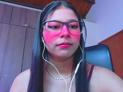 Snapshot of _ALLYSON18_ chatting on March 5, 2026, 12:46 pm ALLYSON18 online show from March 5, 2026, 12:46 pm