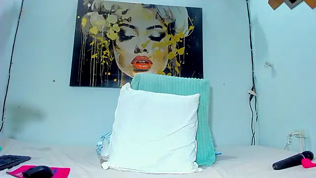 reinahot-699 online show from January 17, 2026, 11:36 am