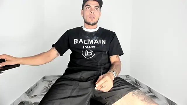 mikee scooth online show from November 20, 2025, 7:47 pm