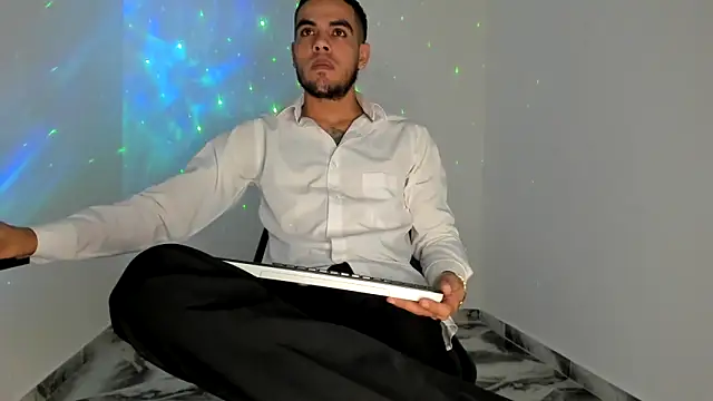 Snapshot of mikee_scooth chatting on April 10, 2026, 10:06 pm mikee scooth online show from April 10, 2026, 10:06 pm