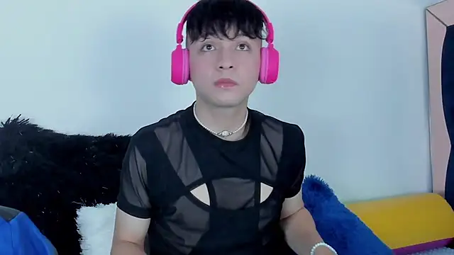 Snapshot of Bragam_Stiven chatting on February 22, 2025, 10:52 pm Bragam Stiven online show from February 22, 2025, 10:52 pm