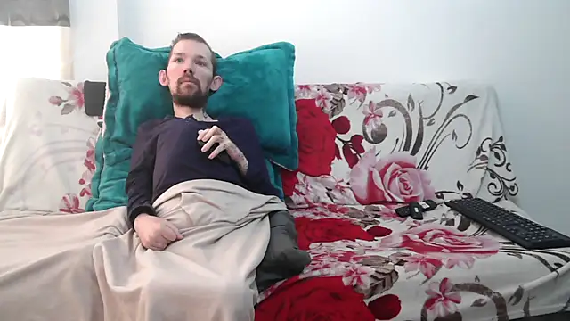 Snapshot of Sophia_and_Thomas chatting on April 10, 2026, 7:10 pm Sophia and Thomas online show from April 10, 2026, 7:10 pm