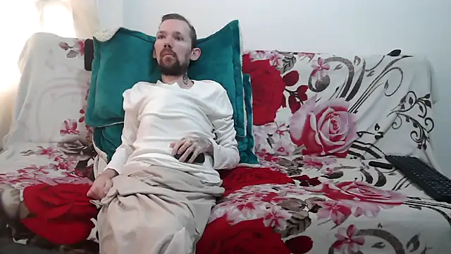 Snapshot of Sophia_and_Thomas chatting on April 8, 2026, 3:13 pm Sophia and Thomas online show from April 8, 2026, 3:13 pm