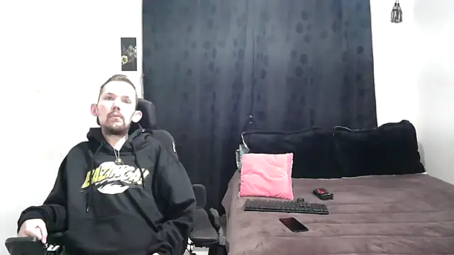 Sophia and Thomas online show from December 27, 2024, 11:17 am