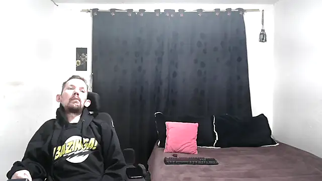 Sophia and Thomas online show from December 28, 2024, 12:13 pm