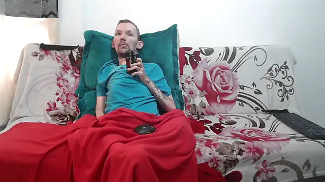 Snapshot of Sophia_and_Thomas chatting on May 4, 2026, 8:55 pm Sophia and Thomas online show from May 4, 2026, 8:55 pm