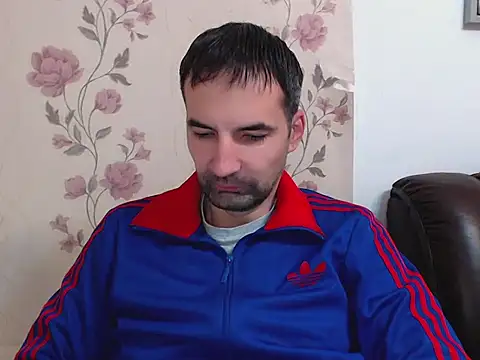 Snapshot of Leo_1617 chatting on December 3, 2025, 8:58 am Leo 1617 online show from December 3, 2025, 8:58 am