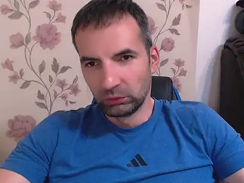 Snapshot of Leo_1617 chatting on July 8, 2026, 3:56 pm Leo 1617 online show from July 8, 2026, 3:56 pm