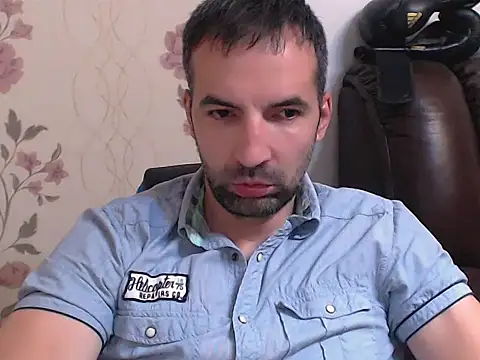 Snapshot of Leo_1617 chatting on July 11, 2026, 5:13 pm Leo 1617 online show from July 11, 2026, 5:13 pm