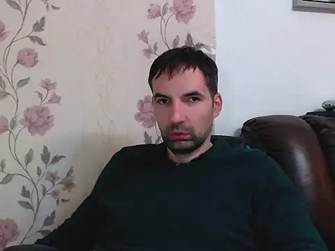 Snapshot of Leo_1617 chatting on December 15, 2025, 9:09 pm Leo 1617 online show from December 15, 2025, 9:09 pm