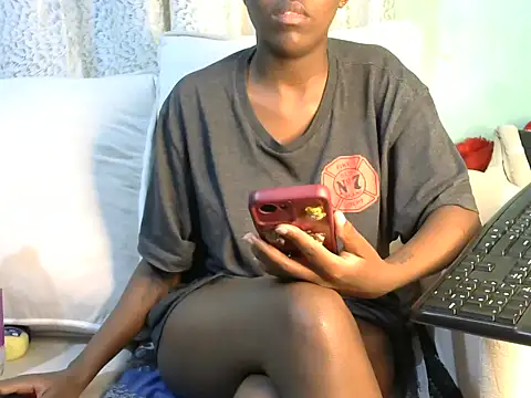 Caryyyl online show from November 23, 2025, 9:03 pm