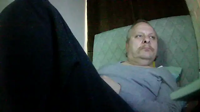 Snapshot of amylrmm1903 chatting on March 29, 2026, 1:02 pm amylrmm1903 online show from March 29, 2026, 1:02 pm