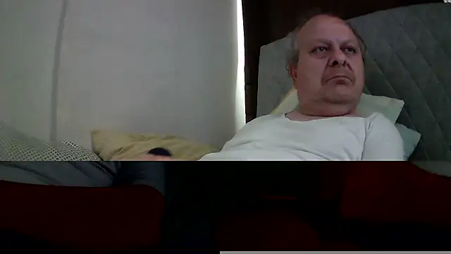 Snapshot of amylrmm1903 chatting on May 10, 2026, 10:41 am amylrmm1903 online show from May 10, 2026, 10:41 am