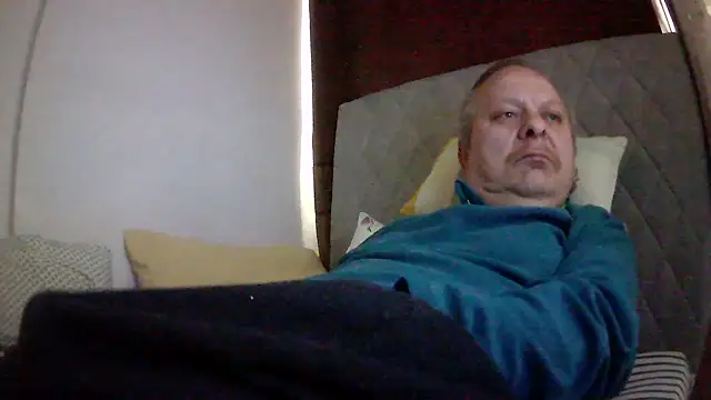 Snapshot of amylrmm1903 chatting on May 3, 2026, 7:13 am amylrmm1903 online show from May 3, 2026, 7:13 am