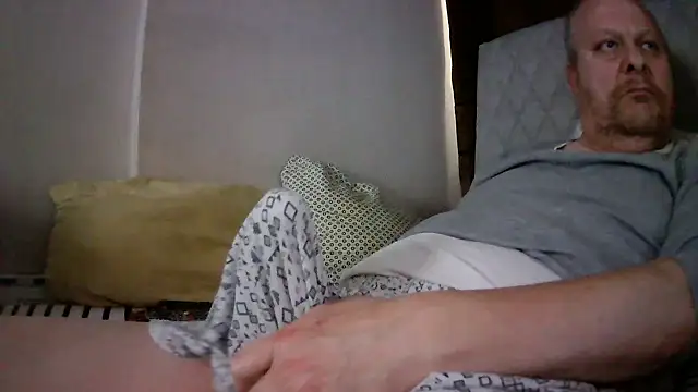 Snapshot of amylrmm1903 chatting on March 1, 2026, 10:48 am amylrmm1903 online show from March 1, 2026, 10:48 am