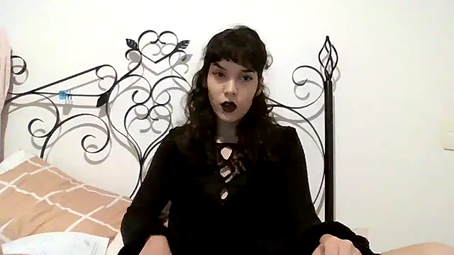 kimmykink online show from October 20, 2025, 9:37 pm