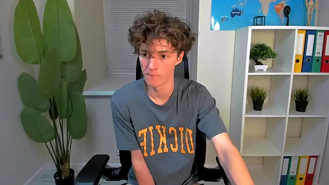 LukeSweet online show from June 20, 2026, 3:28 pm