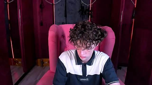 Snapshot of LukeSweet chatting on July 13, 2026, 12:15 pm LukeSweet online show from July 13, 2026, 12:15 pm
