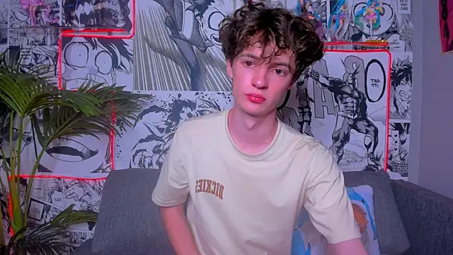 Snapshot of LukeSweet chatting on July 7, 2026, 1:25 pm LukeSweet online show from July 7, 2026, 1:25 pm