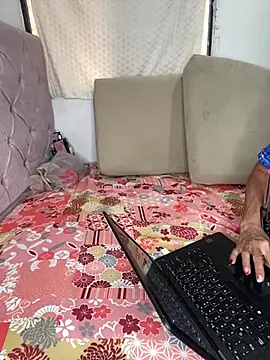 Snapshot of Nadia-melej chatting on June 9, 2026, 6:53 pm Nadia-melej online show from June 9, 2026, 6:53 pm