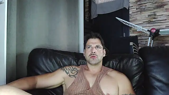 Snapshot of XxBigboybandxX chatting on October 29, 2025, 1:54 pm XxBigboybandxX online show from October 29, 2025, 1:54 pm