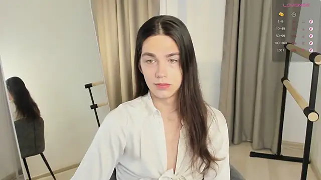 Alfreda Mills online show from November 6, 2025, 10:41 am