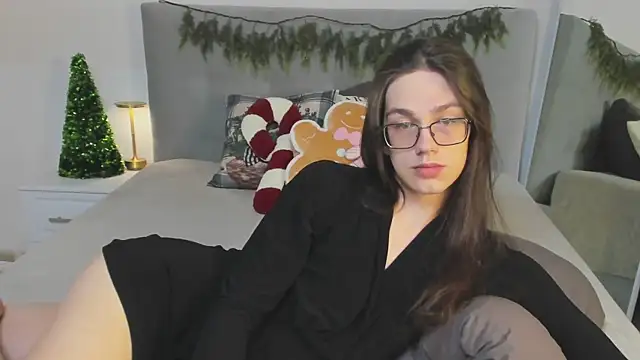 Alfreda Mills online show from December 18, 2025, 10:41 am