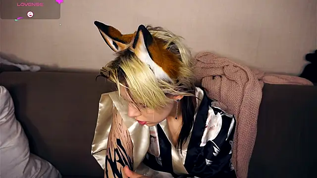 Snapshot of EngelAlman chatting on October 18, 2025, 6:26 am EngelAlman online show from October 18, 2025, 6:26 am