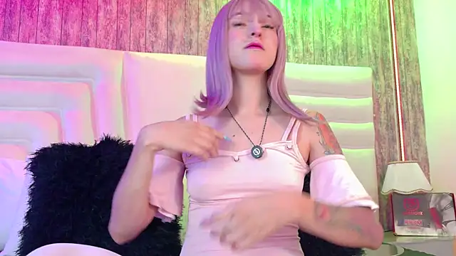 Snapshot of Ginger_Foxy chatting on November 14, 2025, 8:01 pm Ginger Foxy online show from November 14, 2025, 8:01 pm