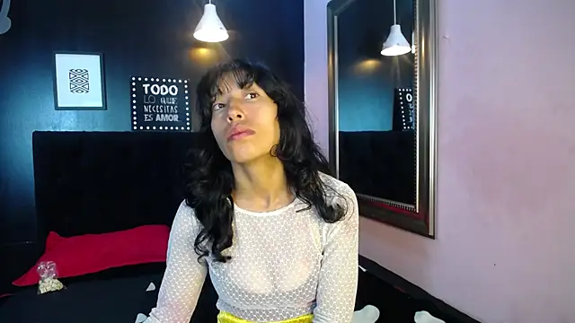 Snapshot of karolinee_66_ chatting on November 8, 2025, 7:50 pm karolinee 66 online show from November 8, 2025, 7:50 pm