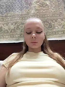 Snapshot of Ekaterina27 chatting on July 6, 2026, 9:05 am Ekaterina27 online show from July 6, 2026, 9:05 am